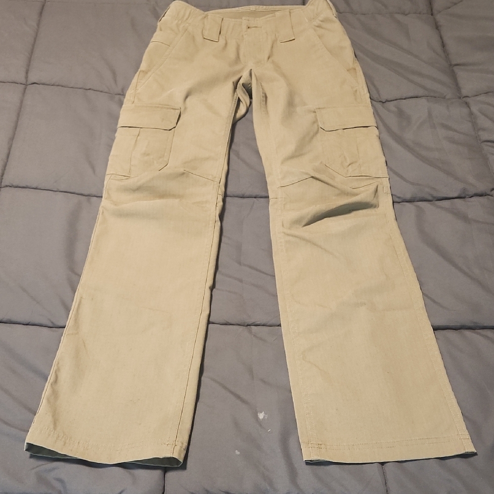 Under Armour Tan Cargo Pants